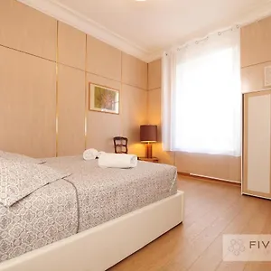 Gioia Five Stars Holiday House Appartamento
